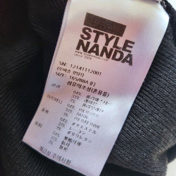 Stylenanda  Black Ribbed Long Sleeve Top Soft Comfy Cozy Korean Layer Minimalist - Picture 7 of 9